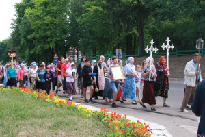 Демянцы и гости посёлка примкнули к крестному ходу